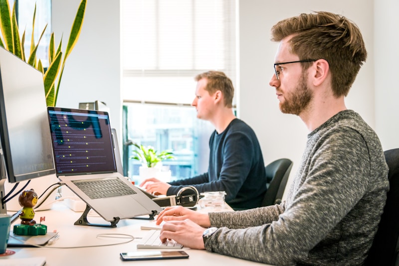Team digitale al lavoro su servizi e piattaforme dati